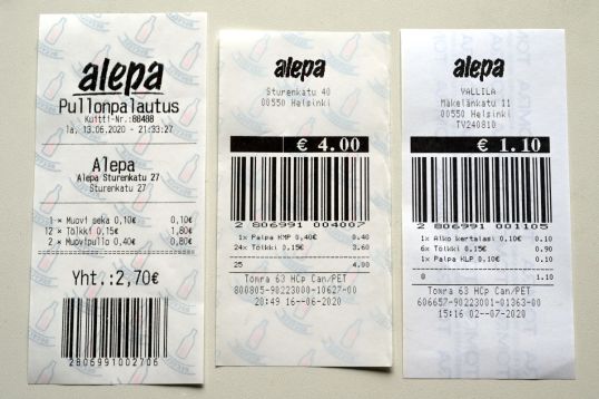 Kolmen Alepa-kaupan pullonpalautuskuitit vierekkäin.